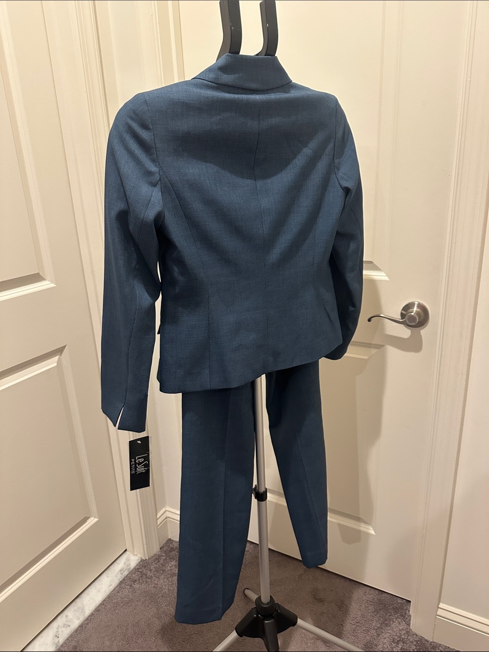 Le Suit Slate Blue Women's Tailored Blazer and Pants - Picture 5 of 5